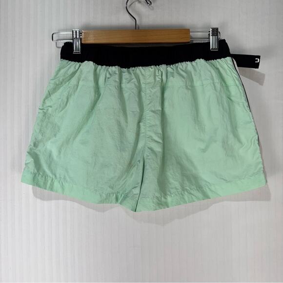 Under Armour UA Summit Woven Mint Green Tech Shorts Women's Medium Lightweight - Picture 3 of 7